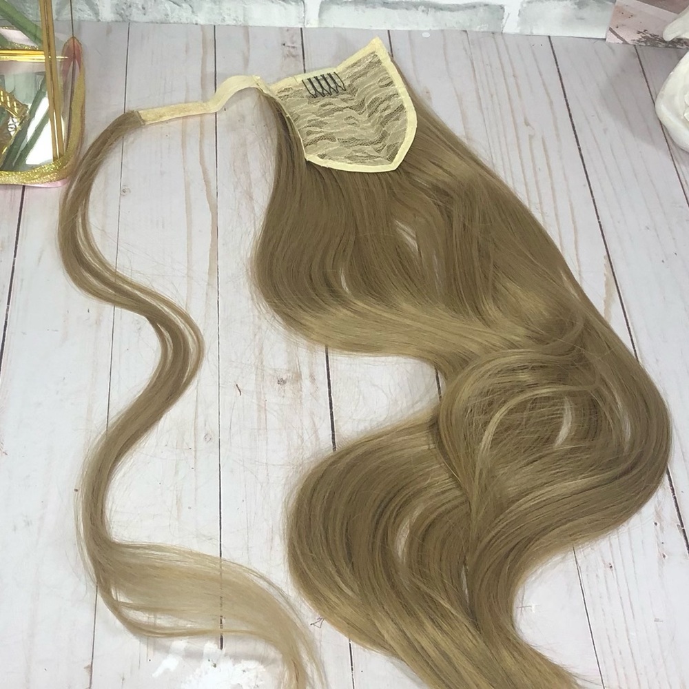 Clip in Ponytail Extension Hair Piece - In Natural Blonde